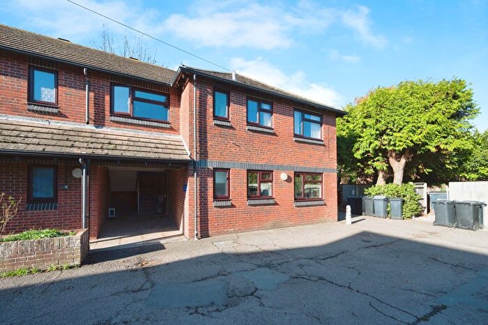 1 Bedroom Flat For Sale In Sea Front, Hayling Island, Hampshire, PO11