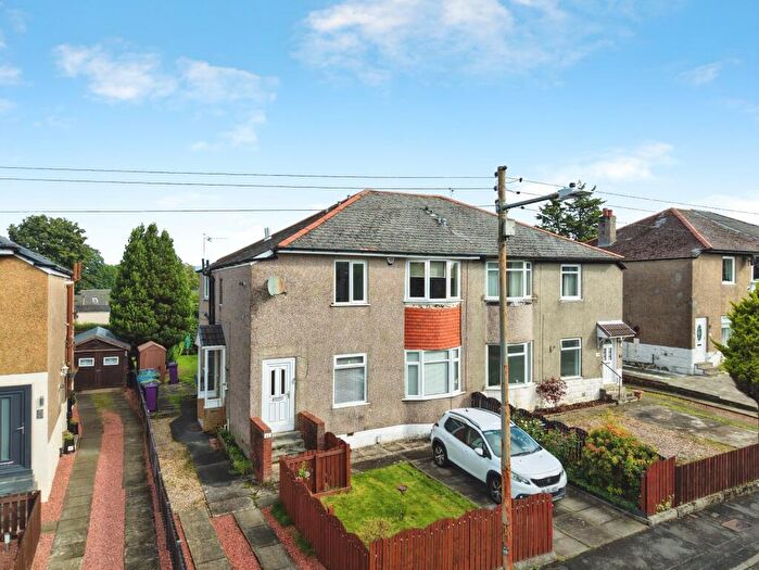 3 Bedroom Flat For Sale In Crofton Avenue, Glasgow, G44