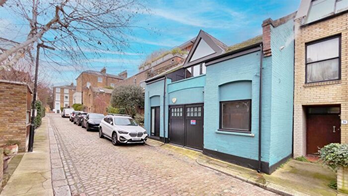 4 Bedroom Mews To Rent In Murray Mews, London, NW1