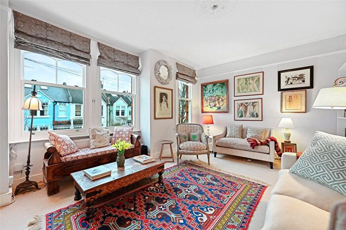 2 Bedroom Maisonette To Rent In Adelaide Grove, London, W12