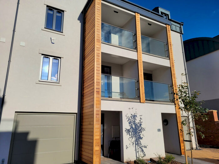 4 Bedroom House To Rent In Manor Farm Close Lime Avenue, Leamington Spa, CV32