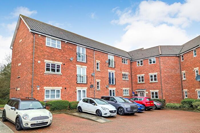 2 Bedroom Flat For Sale In Otterburn Crescent, Milton Keynes, Buckinghamshire, MK5