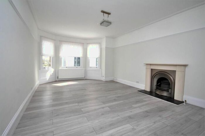2 Bedroom Flat To Rent In Pryland Road, Islington, London, N5