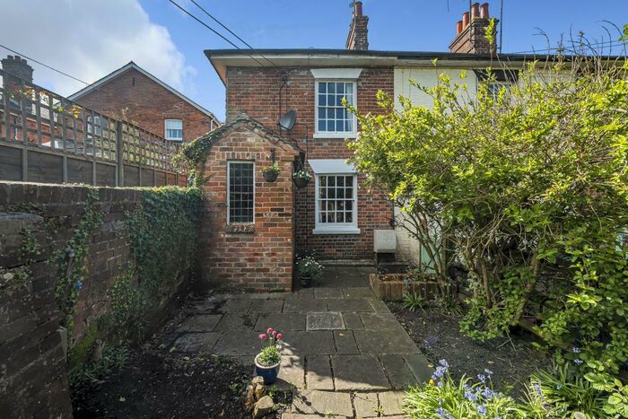 2 Bedroom End Of Terrace House For Sale In Hungerford, Berkshire, RG17