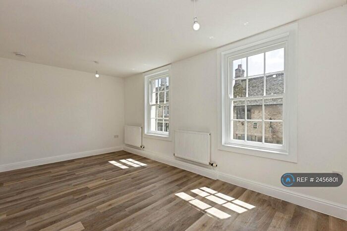 1 Bedroom Flat To Rent In High Street, Lechlade, GL7