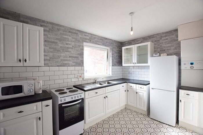 2 Bedroom Flat To Rent In Havelock Close, Gateshead, NE8