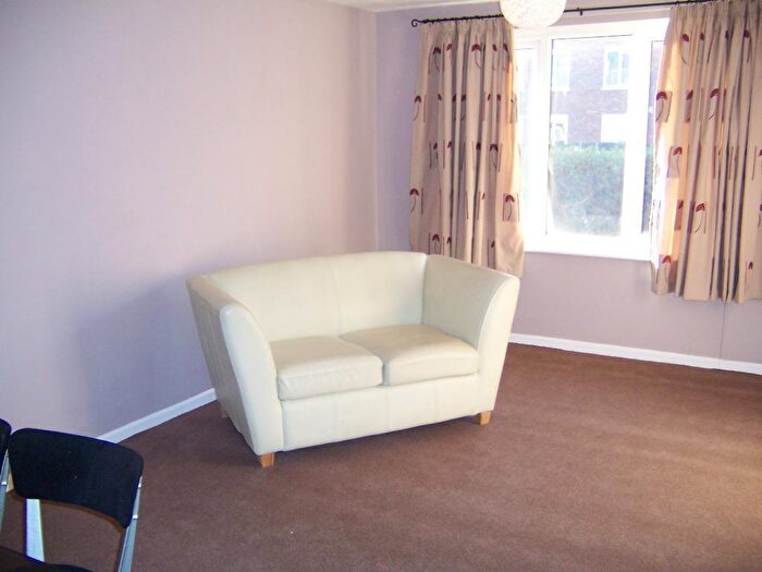 1 Bedroom Apartment To Rent In Lockett Gardens, Salford, M3