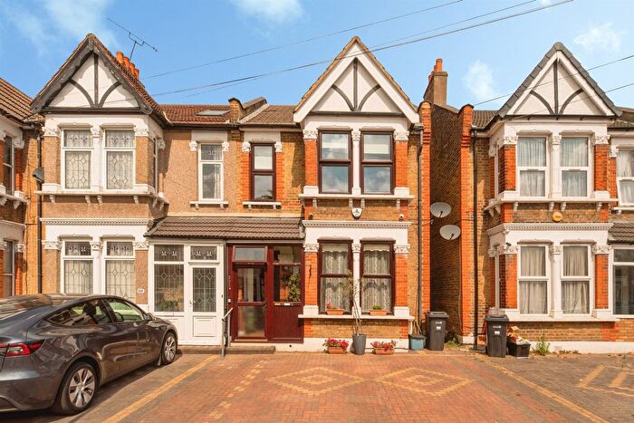 4 Bedroom End Terrace House For Sale In Coventry Road, Ilford, IG1