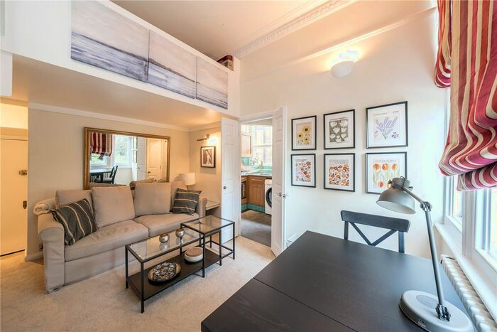 Studio To Rent In Embankment Gardens, London, SW3