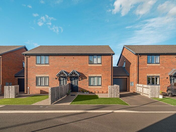 3 Bedroom Semi-Detached House For Sale In Beaumont Close, Shiremoor, Newcastle Upon Tyne, Tyne And Wear, NE27