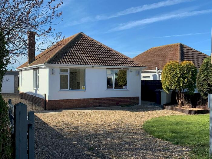 2 Bedroom Bungalow To Rent In Sea Lane, Ingoldmells, Skegness, PE25