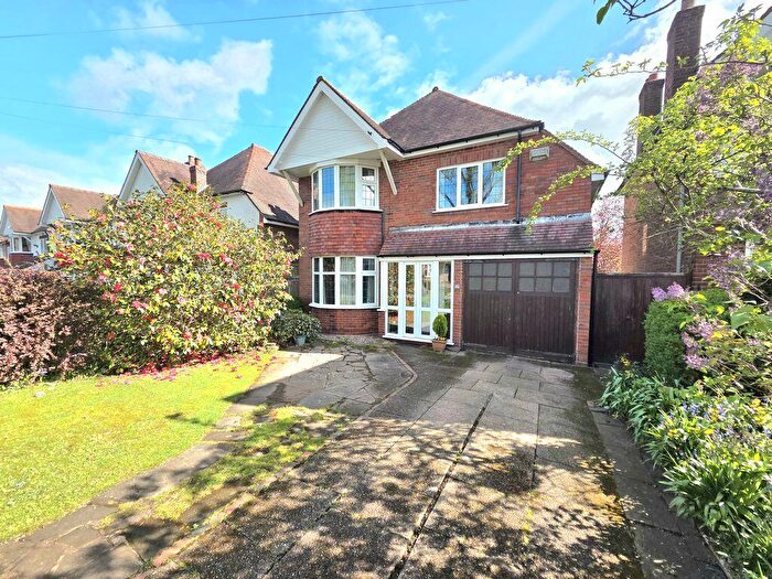 4 Bedroom Detached House For Sale In Ivy Road, Sutton Coldfield, B73