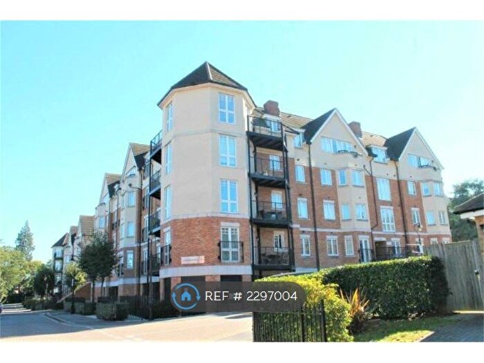 2 Bedroom Flat To Rent In Cunard Court, Stanmore, HA7