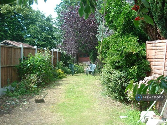 Studio To Rent In Romford, Romford, RM1