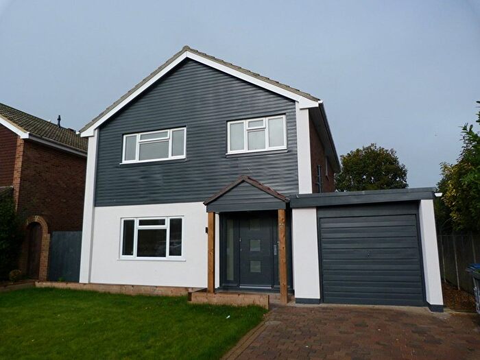 4 Bedroom Detached House For Sale In Whiteness Green, Broadstairs, CT10
