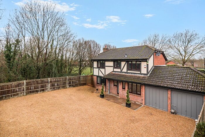 4 Bedroom Detached House For Sale In Cox Grove, Burgess Hill, RH15