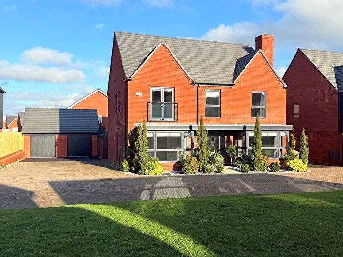 5 Bedroom Detached House To Rent In Shorthorn Drive, Whitehouse Park, MK8