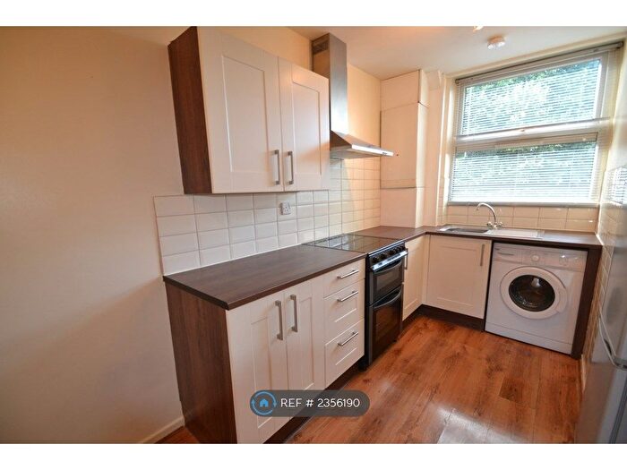 3 Bedroom Maisonette To Rent In Wellington Place, Chester, CH1