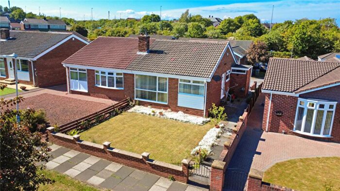 2 Bedroom Bungalow For Sale In Lindrick Court, Wardley Park, Gateshead, NE10
