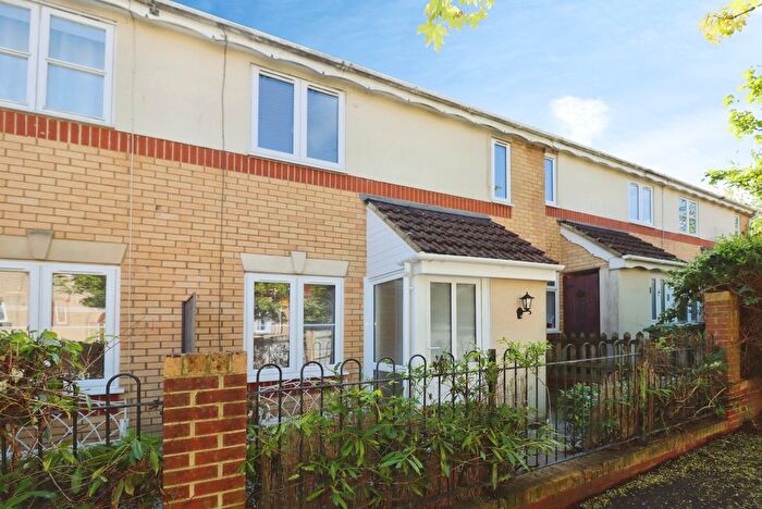 1 Bedroom Flat For Sale In Hallen Close, Emersons Green, Bristol, BS16