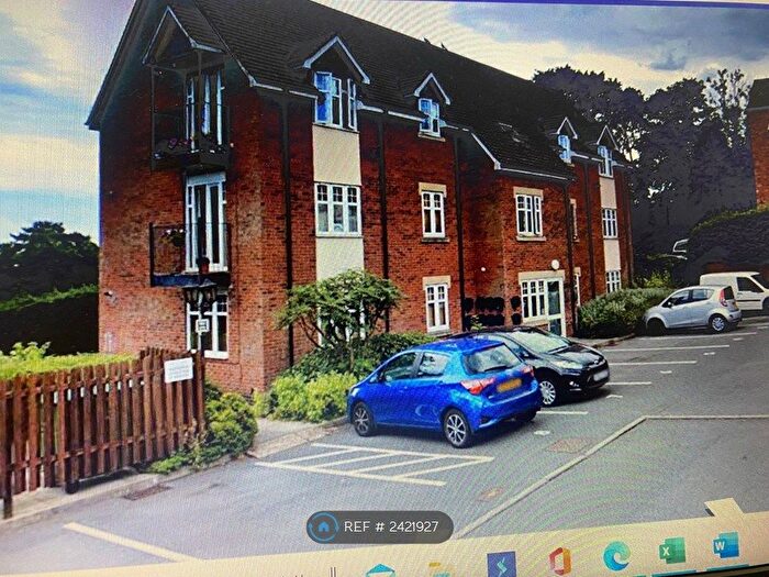 2 Bedroom Flat To Rent In Haynes House, Redditch, B97