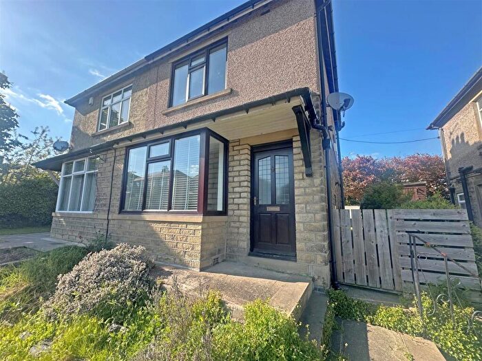 2 Bedroom Semi-Detached House For Sale In Rochdale Road, Greetland, HX4