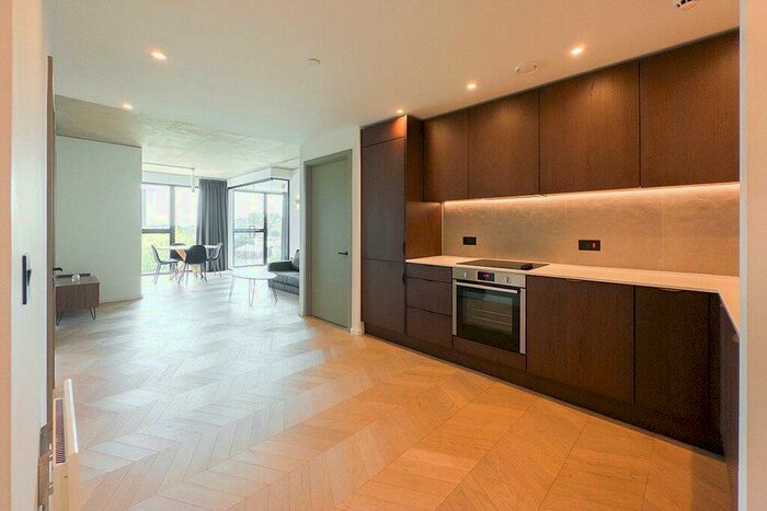 2 Bedroom Apartment To Rent In A Spinners Way, Manchester, M15