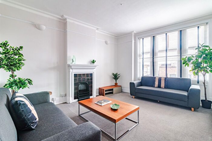 2 Bedroom Flat To Rent In Charing Cross Road, London, WC2H