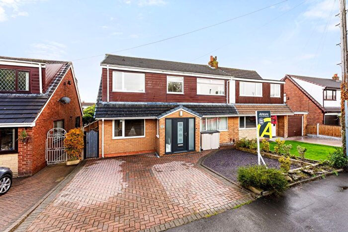 4 Bedroom Semi-Detached House For Sale In Smock Lane, Ashton-In-Makerfield, WN4