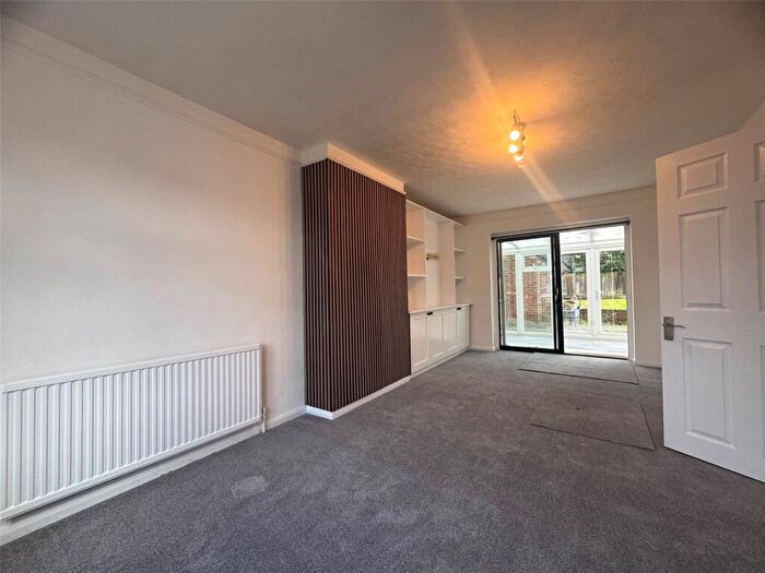 5 Bedroom Terraced House To Rent In Rookery Way, Lower Kingswood, Tadworth, Surrey, KT20