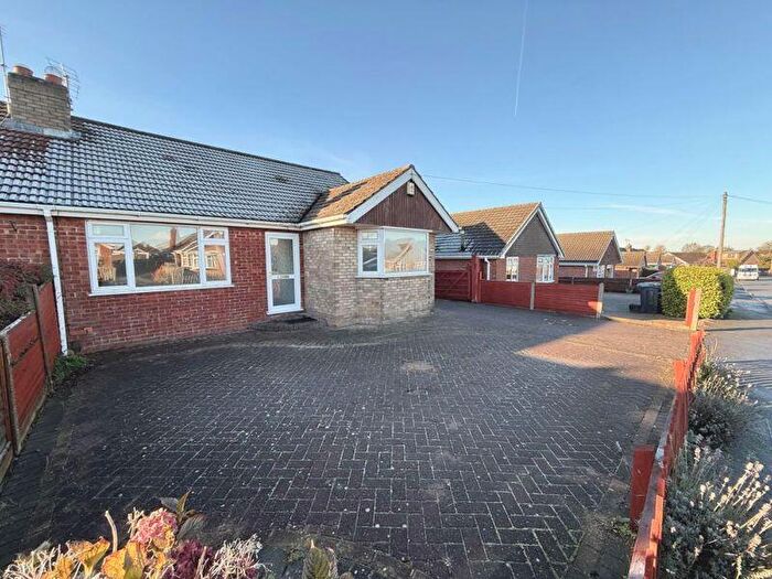 4 Bedroom Semi Detached House To Rent In Chestnut Road, Grimsby, DN37