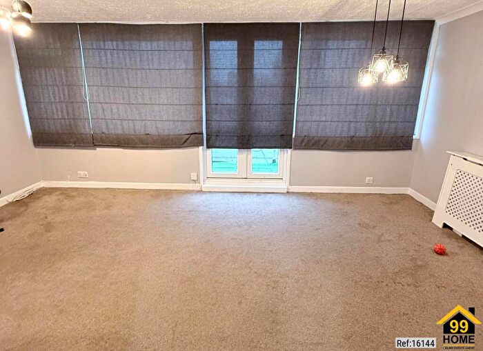 3 Bedroom Maisonette To Rent In Stancliffe House, Sutton, United Kingdom, SM1