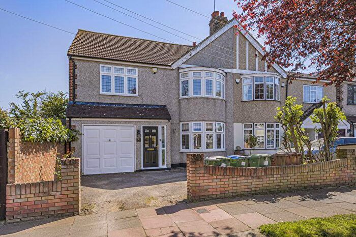 4 Bedroom Semi-Detached House For Sale In Brooklands Avenue, Sidcup, DA15