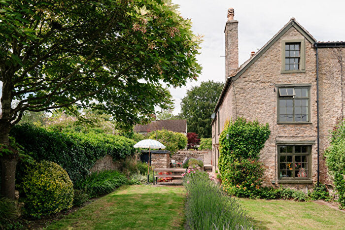 4 Bedroom Detached House For Sale In Quarterly House, Frome, Somerset, BA11