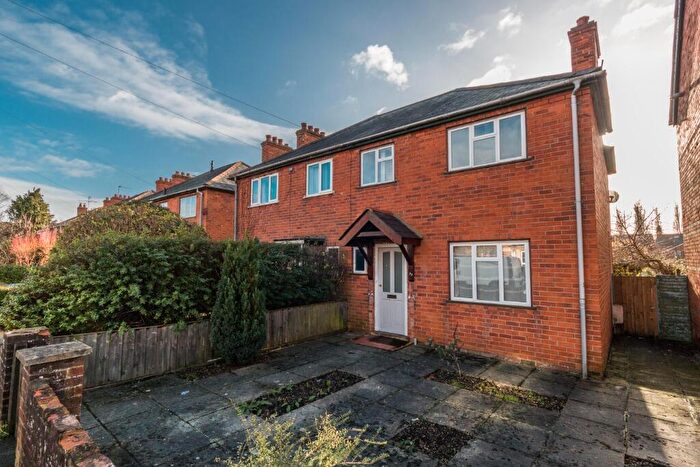 2 Bedroom Semi-Detached House To Rent In Queens Road, Newbury, RG14