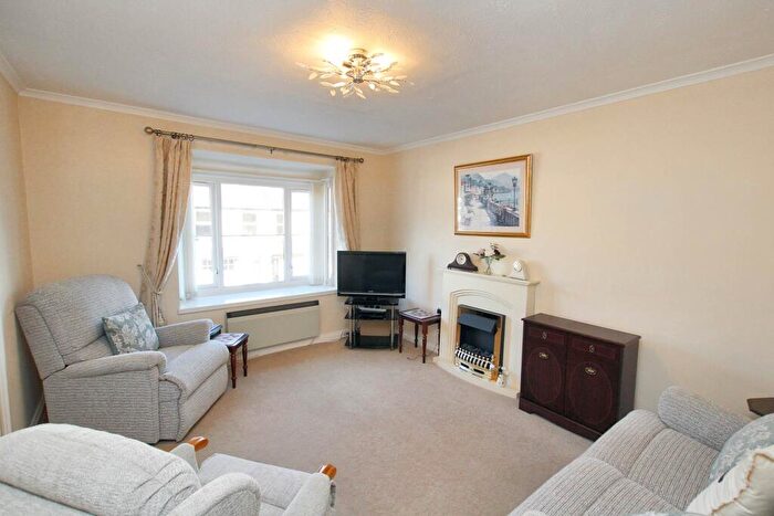 2 Bedroom Flat For Sale In Churchill Court, Aylesbury, HP21