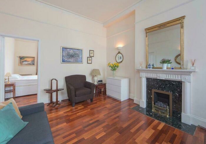 2 Bedroom Apartment To Rent In Northwick Terrace, St Johns Wood, London, NW8