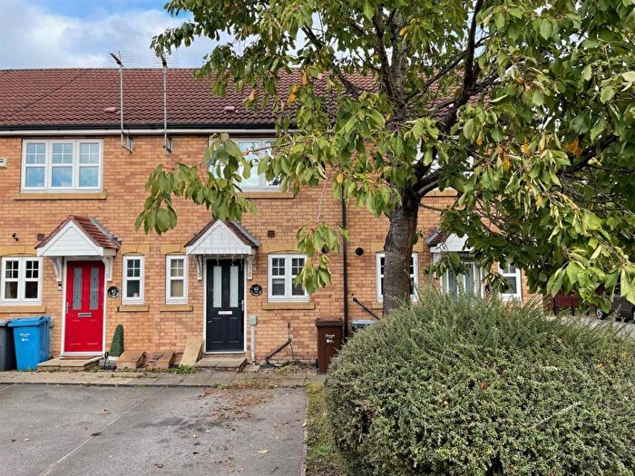 2 Bedroom Terraced House For Sale In Flanders Red, Hull, HU7