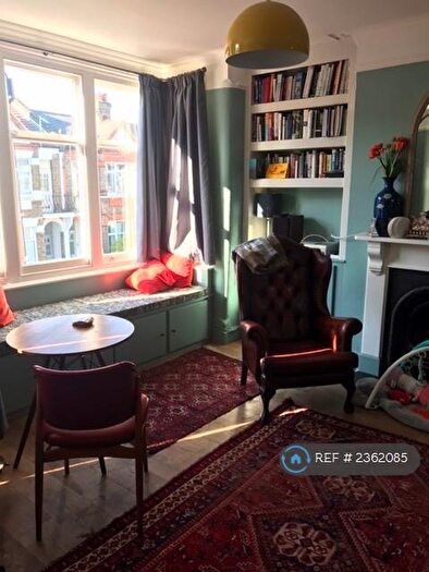 3 Bedroom Maisonette To Rent In Clifford Gardens, London, NW10