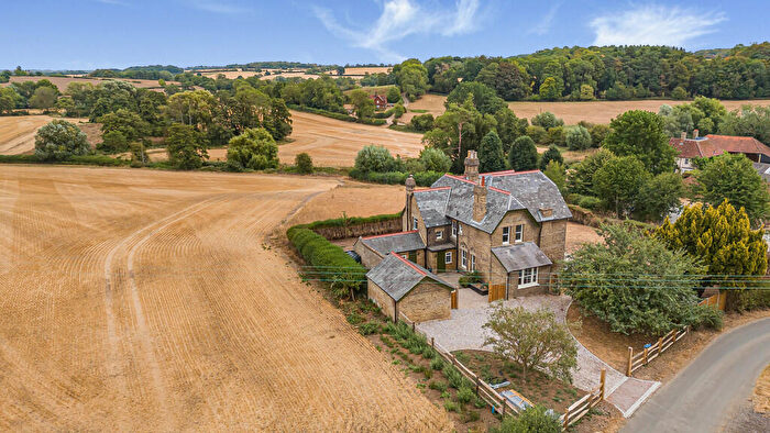 5 Bedroom Farm House To Rent In Watersplace, Ware, SG12