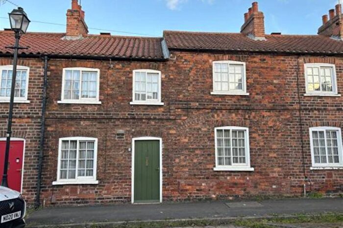 2 Bedroom Terraced House For Sale In Cliff Street, Scunthorpe, DN16