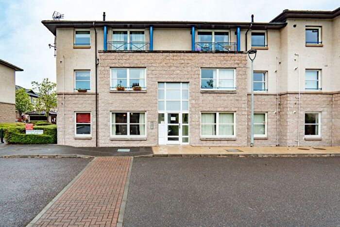 2 Bedroom Flat For Sale In Riverside Gardens, Inverness, IV3