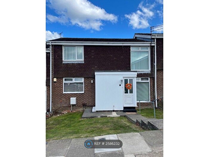 2 Bedroom Flat To Rent In Moorside, Sunderland, SR3