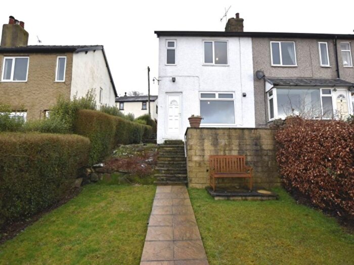 3 Bedroom Semi-Detached House To Rent In Braithwaite Edge Road, Keighley, BD22