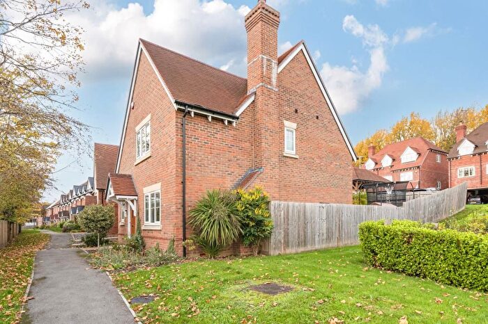 4 Bedroom Detached House For Sale In Reed Gardens, Woolhampton, RG7