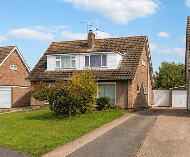 3 Bedroom Semi-Detached House For Sale In St. Annes Road, Kettering, NN15