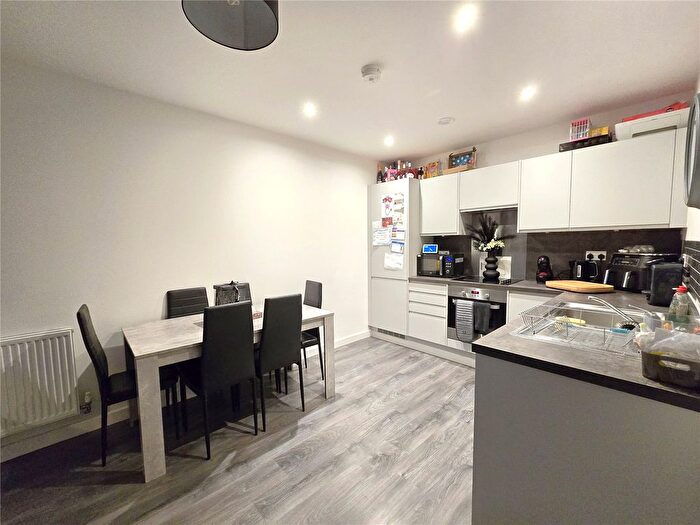 2 Bedroom Flat For Sale In Carnation Gardens, Hayes, Greater London, UB3