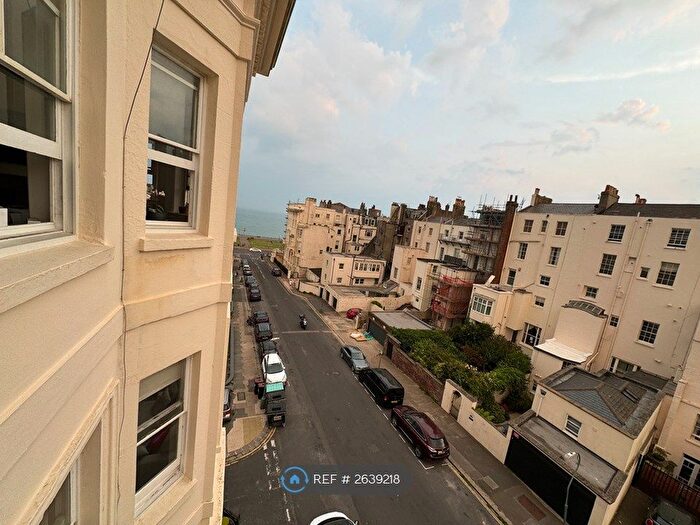 3 Bedroom Flat To Rent In Holland Road, Hove, BN3