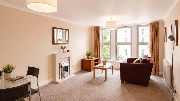 2 Bedroom Apartment For Sale In Archfield Road, Bristol, BS6