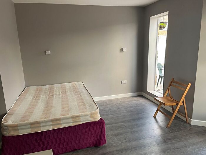 Studio To Rent In Hamlet Court Road, Westcliff-On-Sea, SS0